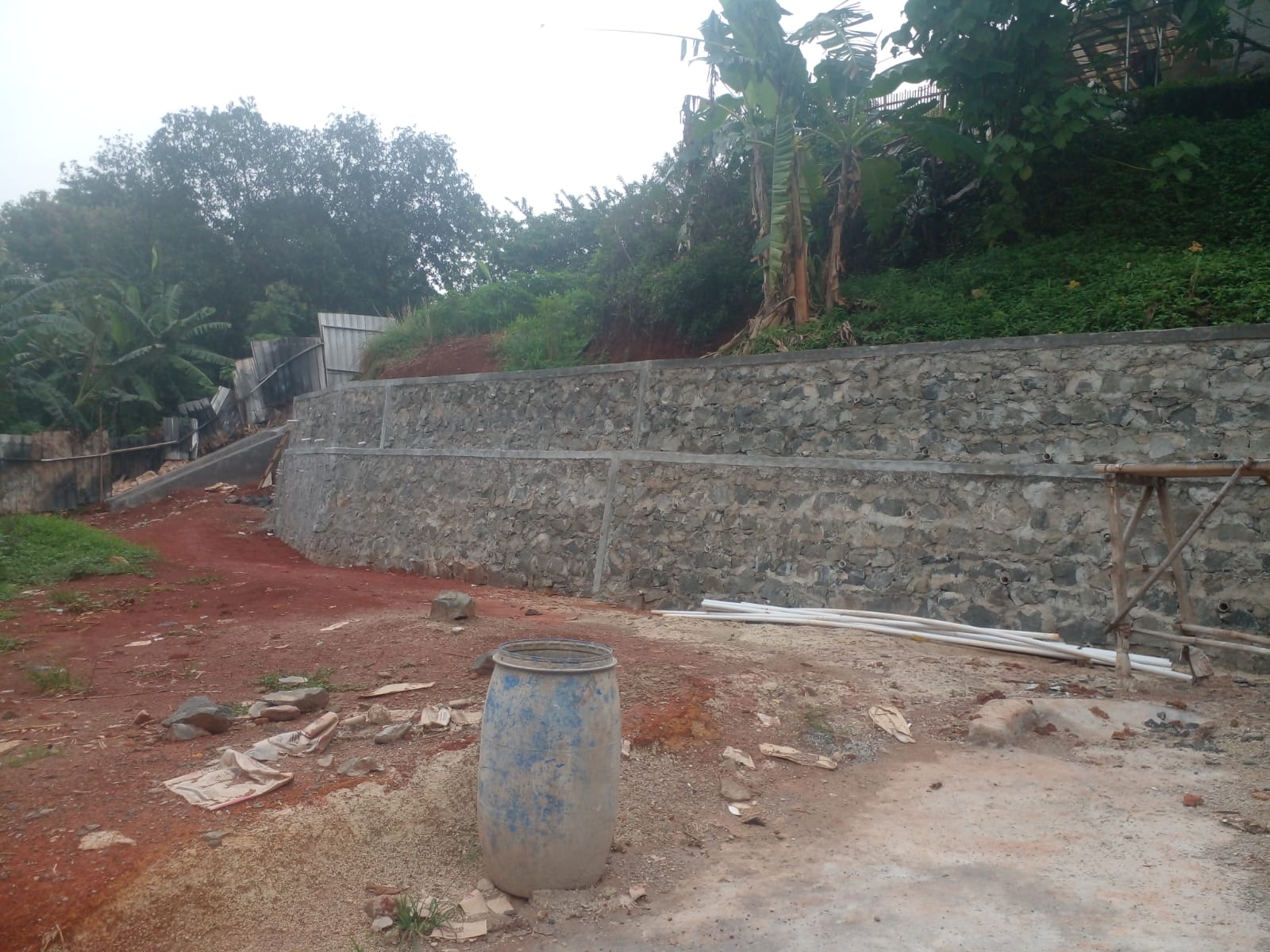 Pembangunan turap dan talud di Depok