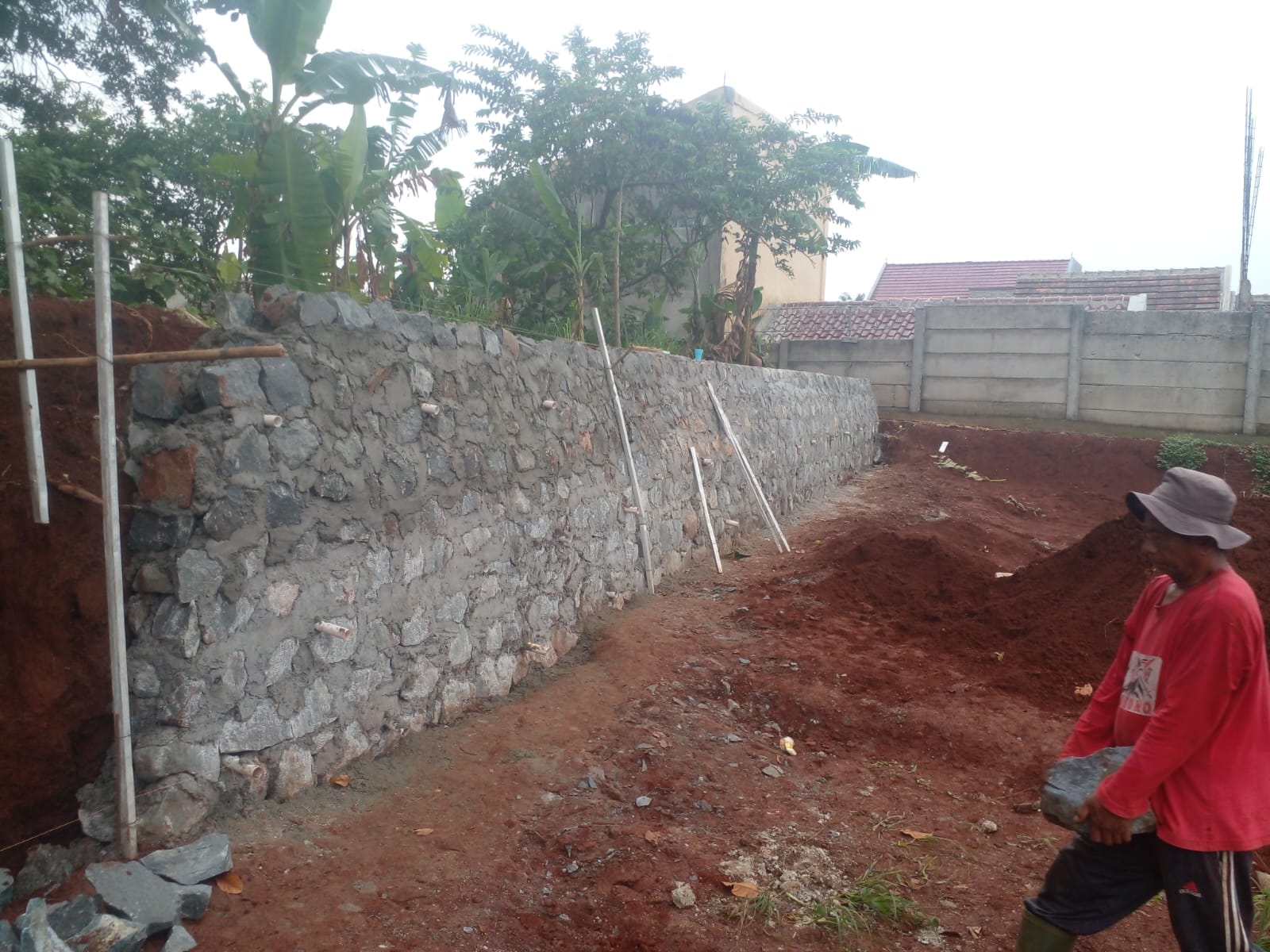 Pekerjaan turap penahan tanah